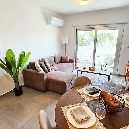 Apartment Sealife Citycenter Residences Larnaca